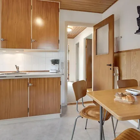 3 Bedroom Beautiful In בית נופש