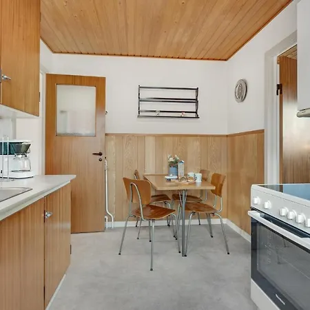 3 Bedroom Beautiful In בית נופש הדרסלב